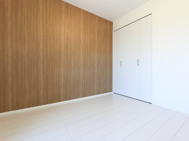 Lyk都町A棟の洋室