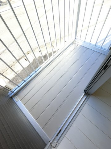 Lyk都町A棟のバルコニー