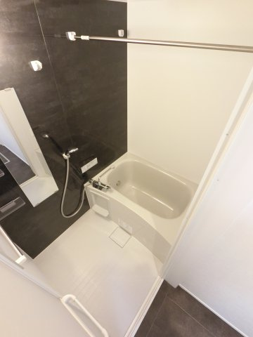 Lyk都町A棟の浴室