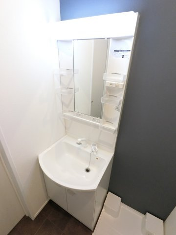 Lyk都町A棟の独立洗面台