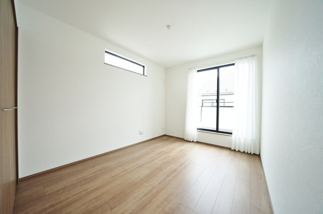 【横浜市瀬谷区本郷1丁目64-36全14棟新築戸建て】★仲介手数料無料★（大門小学校・瀬谷中学校）の洋室