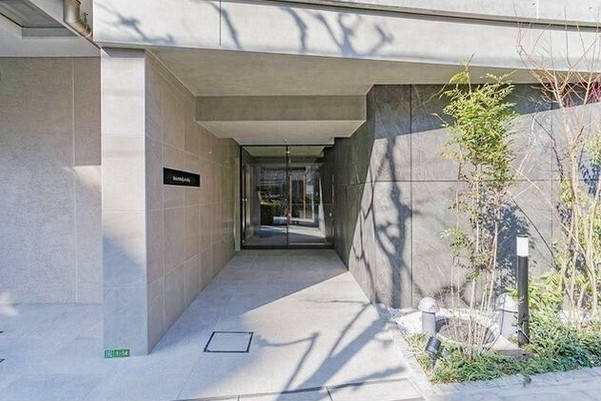 【エントランス】