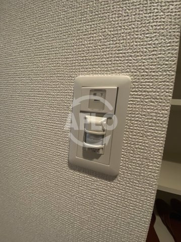 レオンコンフォート堀江公園の玄関|レオンコンフォート堀江公園　人感センサー