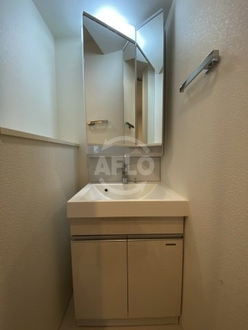 レオンコンフォート堀江公園の独立洗面台|レオンコンフォート堀江公園　独立洗面台