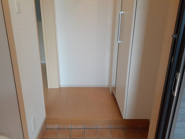 メゾン　ビオーラの玄関