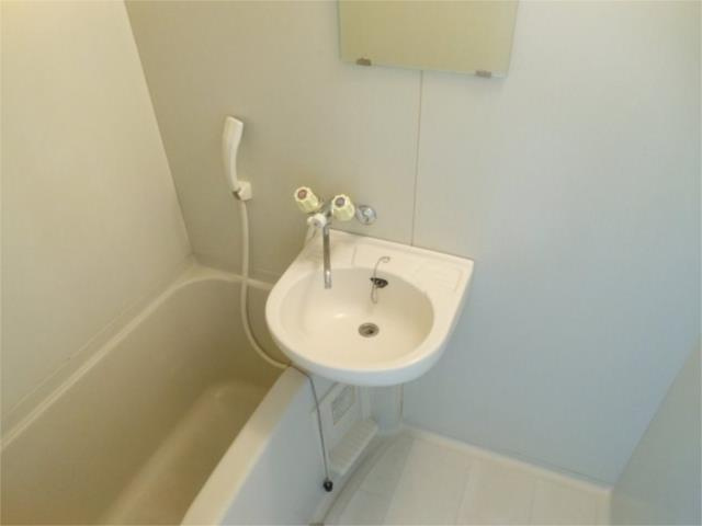 川崎市多摩区枡形６丁目のアパートの浴室