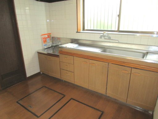 鴻巣市登戸　中古住宅のキッチン