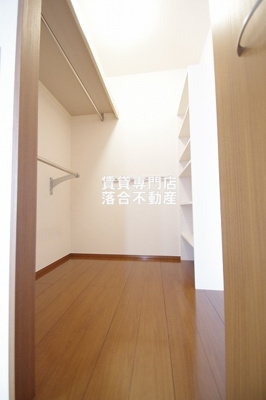 【収納】 | GRAND CHARIOT | たっぷり便利なウォークインクローゼット♪