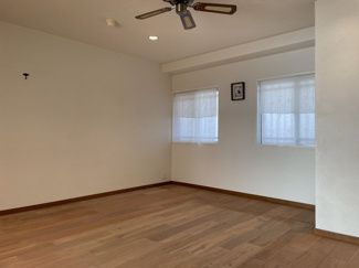 【洋室】 | エスカール白浜12階　中古リゾートマンション | 二面窓完備の洋室！