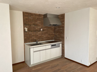 【キッチン】 | エスカール白浜12階　中古リゾートマンション | オール電化のコンパクトキッチン