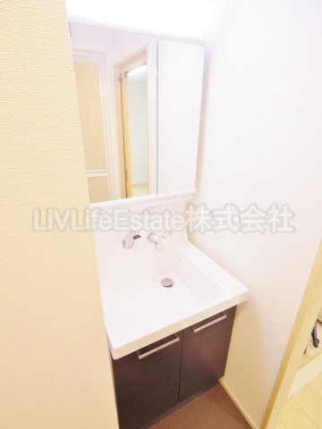 ヴェルメイユの洗面所