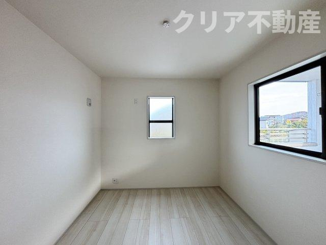 【洋室】 | 第５高崎市寺尾町１号棟