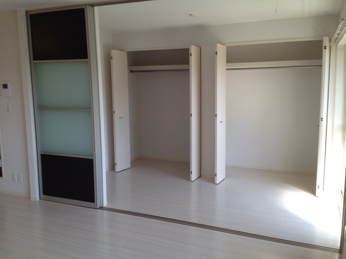 レヂデンスⅡの洋室|広々とした洋室です