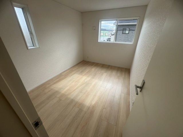 久留米市安武町安武本第3の洋室