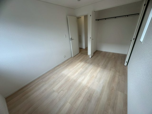 久留米市安武町安武本第3の洋室