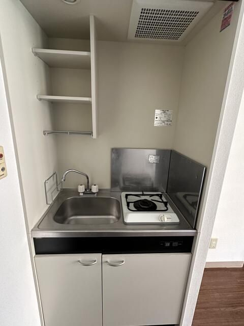 １００　ロイヤルガーデンⅡのキッチン