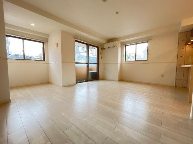 アーバンブルー藤の居間・リビング|リビング