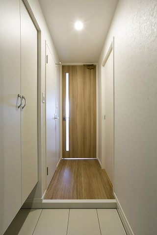 エンクレストベイサイド通りの玄関|ゆったりとした玄関です