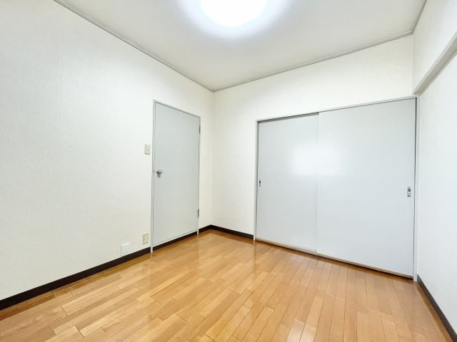 ファースト香里園ハイツの寝室|寝室にいかがでしょうか