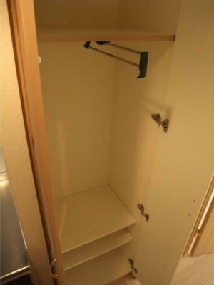 【収納】 | ルーブル荻窪伍番館 | クローゼット完備。