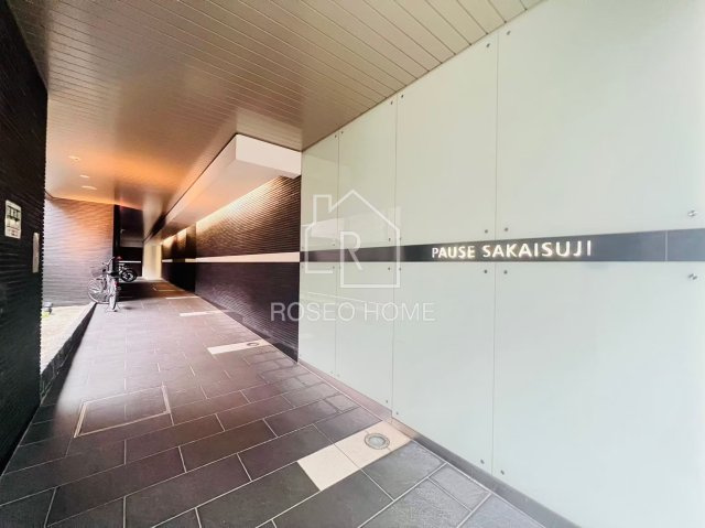 パウゼ堺筋のエントランス