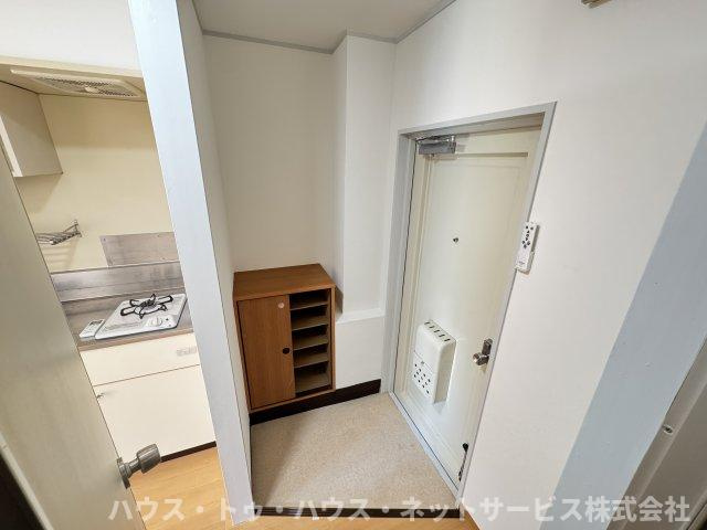 ジュネパレスコージーキャビンの玄関