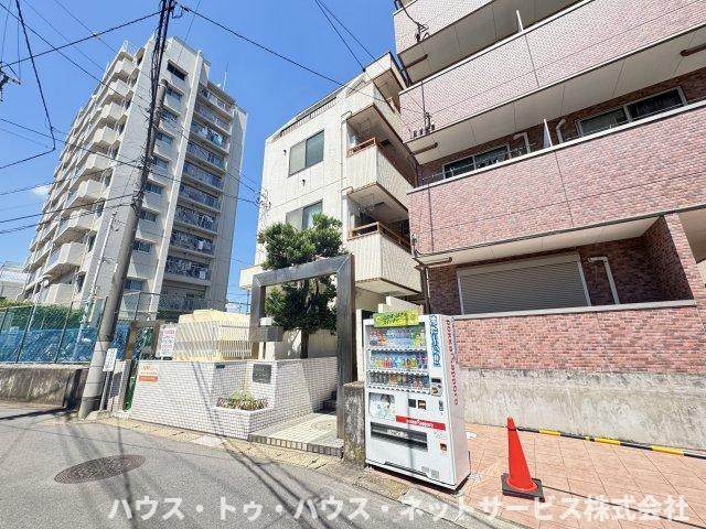 ジュネパレスコージーキャビンの外観