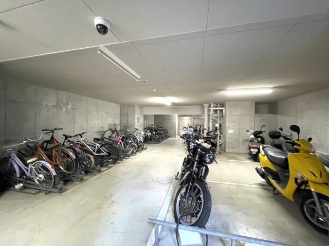 ポレスタータワー出島水辺の森のその他共用部分|駐輪場を撮影したものです。