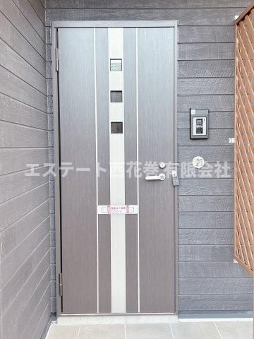 サンライズ桜町Bの玄関