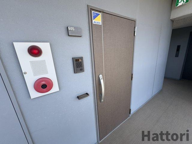 ラルーチェ北梅田の玄関