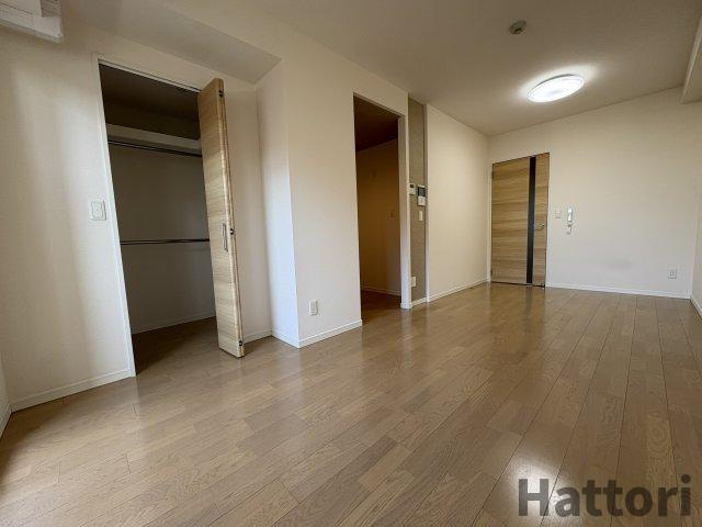 ラルーチェ北梅田の居間・リビング