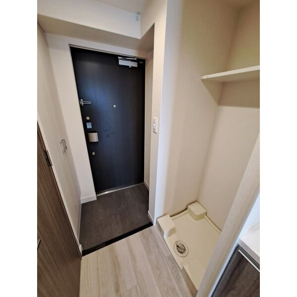スプランティッド新大阪WESTの玄関