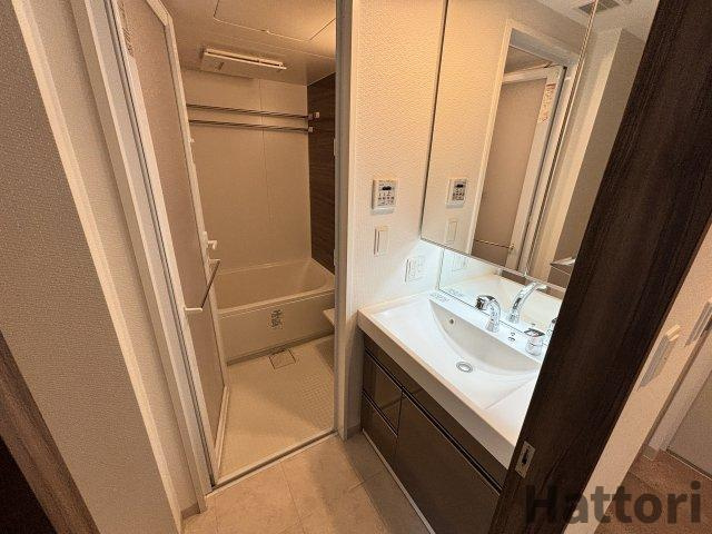 エステムコート新梅田の独立洗面台