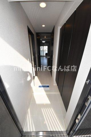 コンフォリア阿波座の玄関