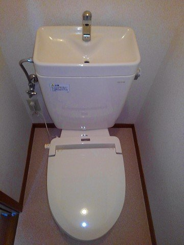 ヴィラ　カリョウビンガΒのトイレ