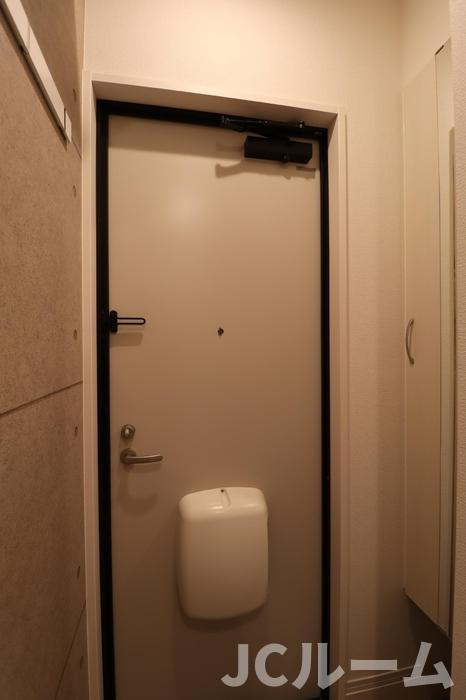 リナーシェ Aの玄関