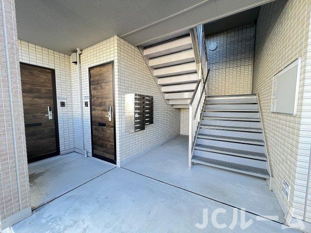 リナーシェ Aのエントランス