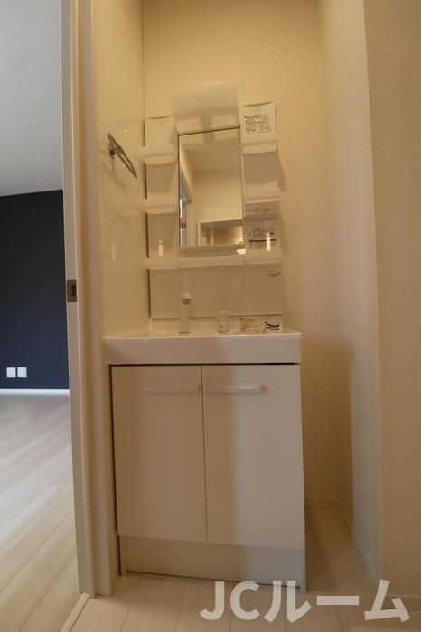 リナーシェ Aの洗面所