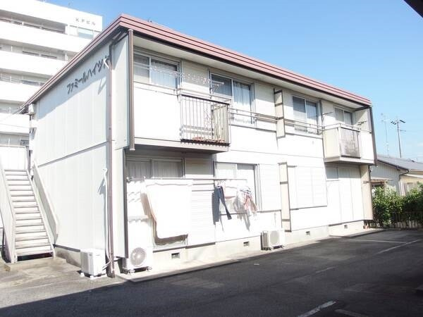ファミールハイツＡの外観