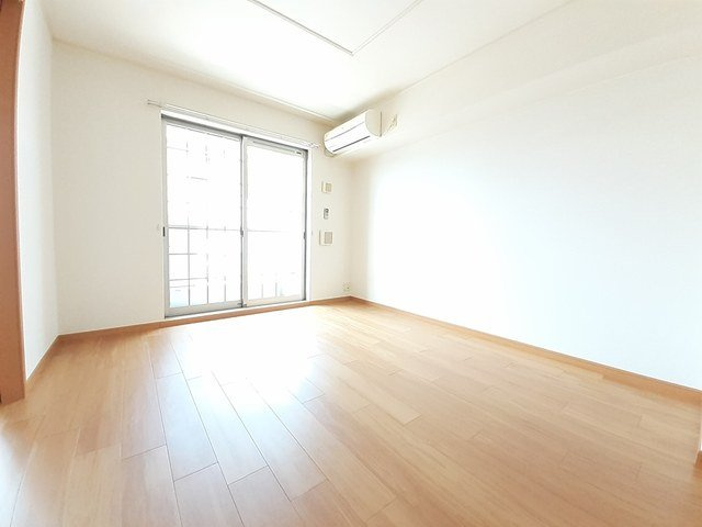 さくら荘の居間・リビング|おしゃれな居間です