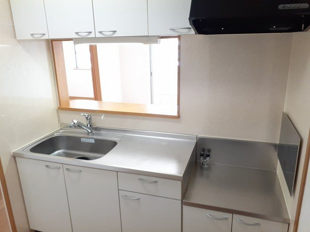 さくら荘のキッチン|お料理しやすいキッチンです