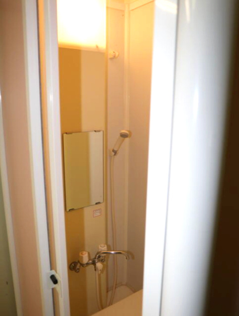 高島市今津町深清水中古ログハウスの設備|シャワー室