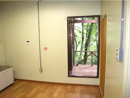 高島市今津町深清水中古ログハウスの内装