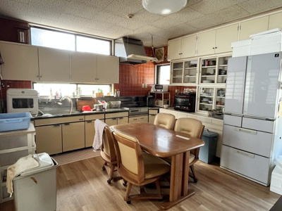 【居間・リビング】 | 財津町中古住宅