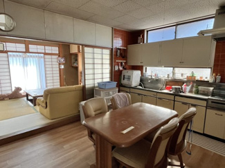 【居間・リビング】 | 財津町中古住宅