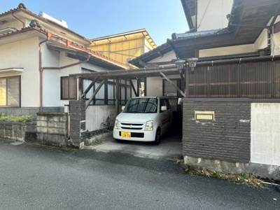 【駐車場】 | 財津町中古住宅