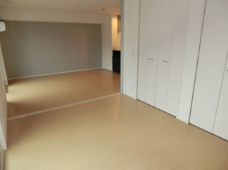 【居間・リビング】 | グランドゥール二の宮 | イメージ(別号室)