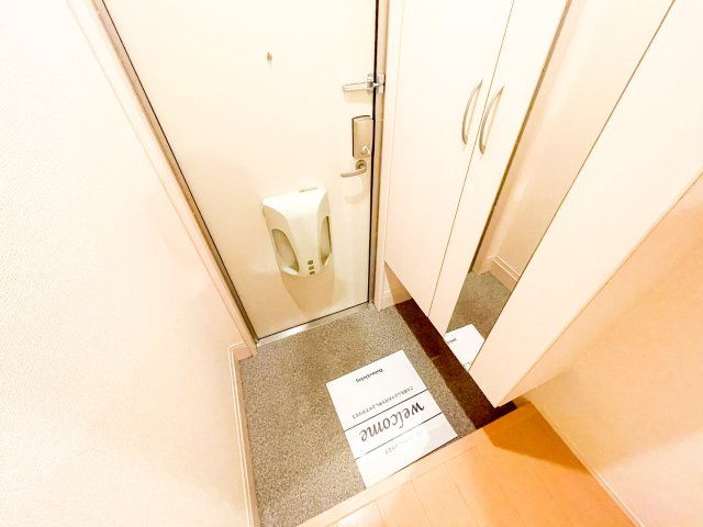 メゾン ラグランジュの玄関