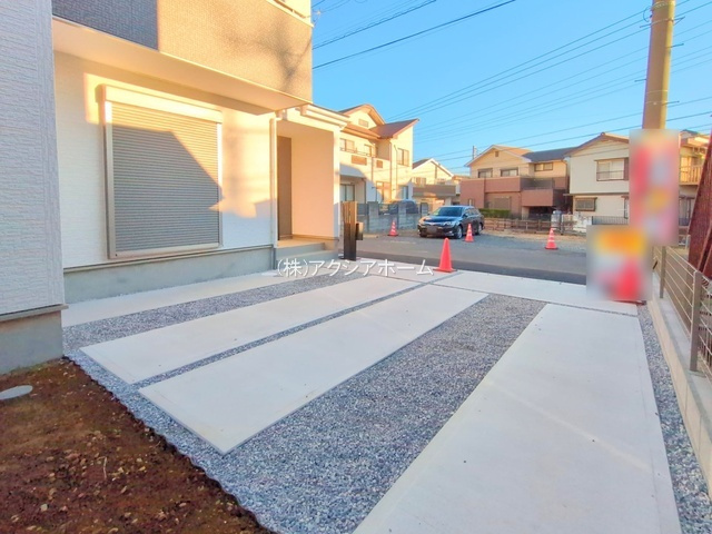 所沢市青葉台・全1棟　新築一戸建　～2階全居室WIC付き～の駐車場