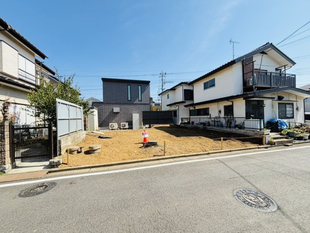敷地面積30坪　売地　ふじみ野市桜ケ丘1丁目の外観|敷地面積３０．４坪！建築条件なし♪南西道路で陽当り良好！閑静な住宅街の第一種低層住居専用地域♪更地（解体済）現地（2026年3月）撮影